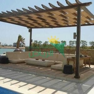 أفضل أنواع مظلات خشب بلاستيكي