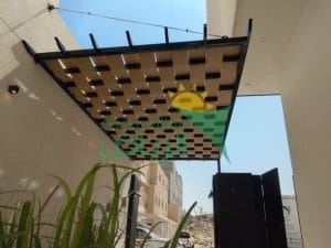 مظلات خشبية