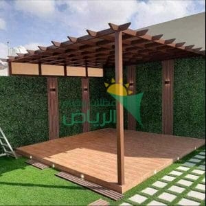 مظلات خشبية بلاستيكية